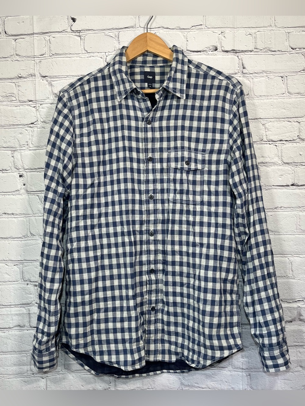 Gap Plaid Long Sleeve Button Up Shirt Mens Size Medium Blue Pocket Casual